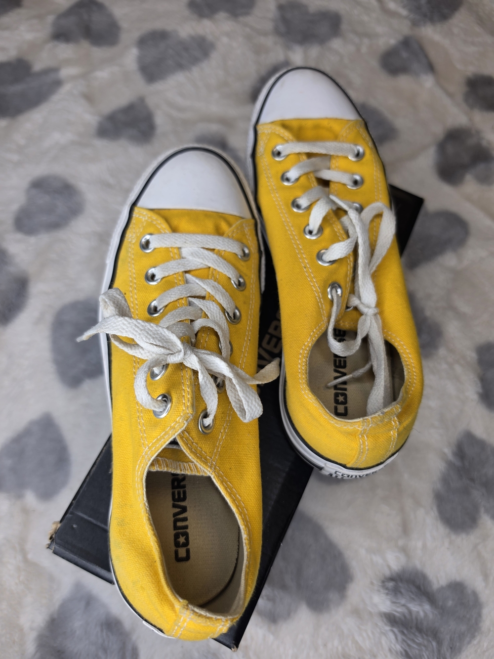 Converse Unisex Yellow Low Top Canvas Sneakers - Picture 6 of 10
